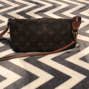 Authentic Louis Vuitton Pochette